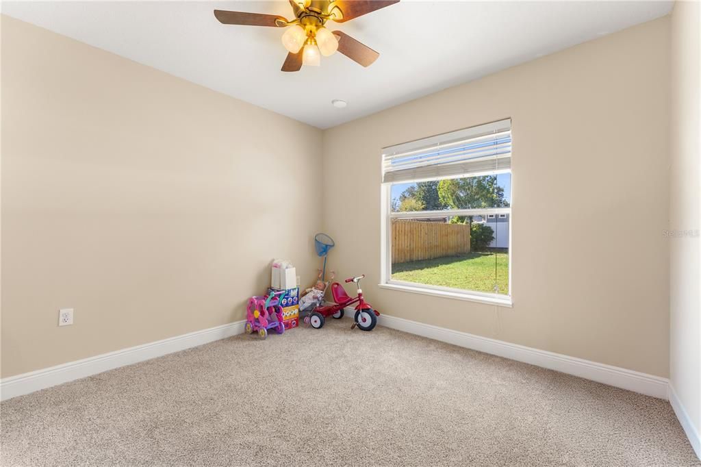 For Sale: $359,000 (4 beds, 2 baths, 1962 Square Feet)