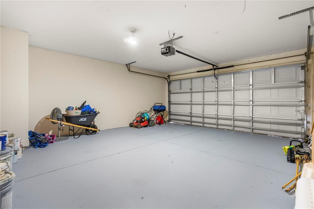 For Sale: $359,000 (4 beds, 2 baths, 1962 Square Feet)