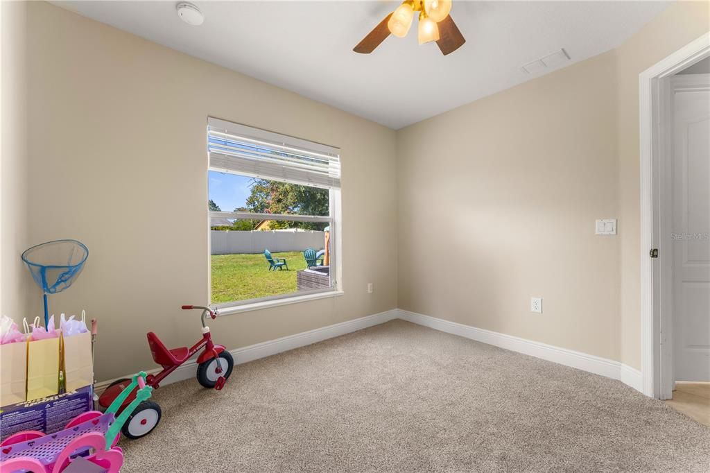 For Sale: $359,000 (4 beds, 2 baths, 1962 Square Feet)