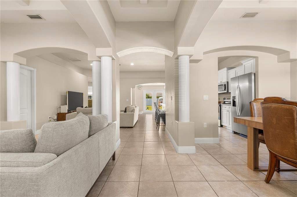 For Sale: $359,000 (4 beds, 2 baths, 1962 Square Feet)