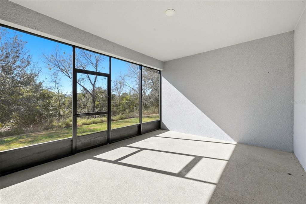 Activo con contrato: $449,900 (4 camas, 3 baños, 2504 Pies cuadrados)