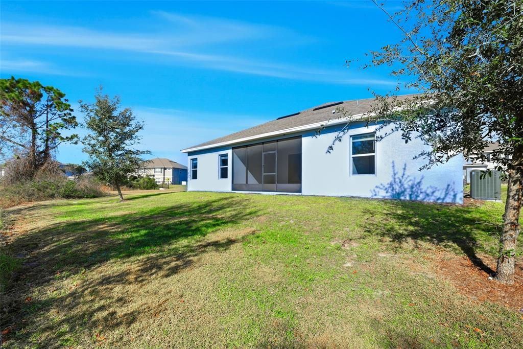Activo con contrato: $449,900 (4 camas, 3 baños, 2504 Pies cuadrados)
