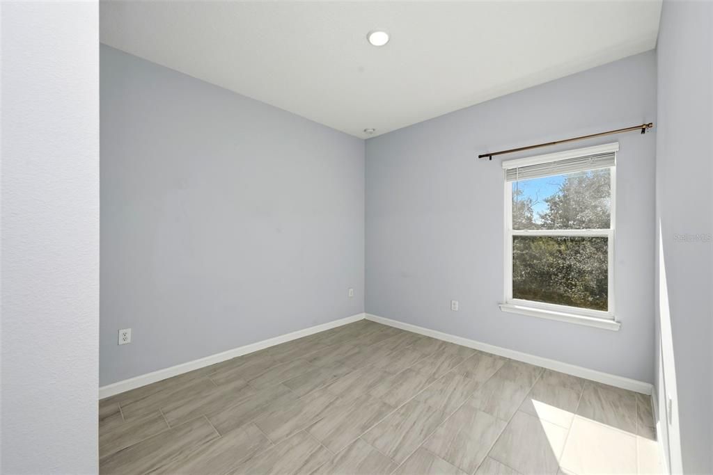 Activo con contrato: $449,900 (4 camas, 3 baños, 2504 Pies cuadrados)