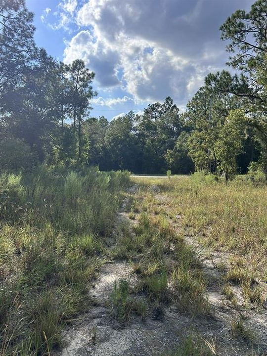 En Venta: $6,000 (0.09 acres)