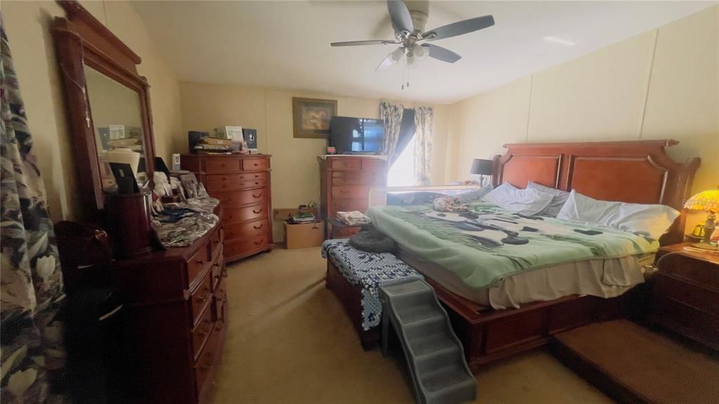 На продажу: $194,900 (3 спален, 2 ванн, 1984 Квадратных фут)