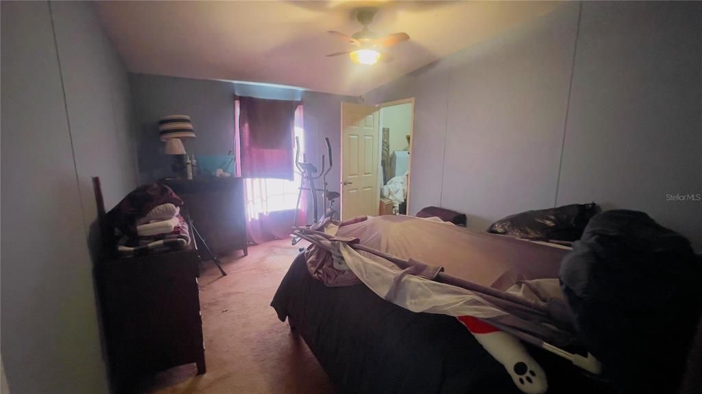 На продажу: $194,900 (3 спален, 2 ванн, 1984 Квадратных фут)