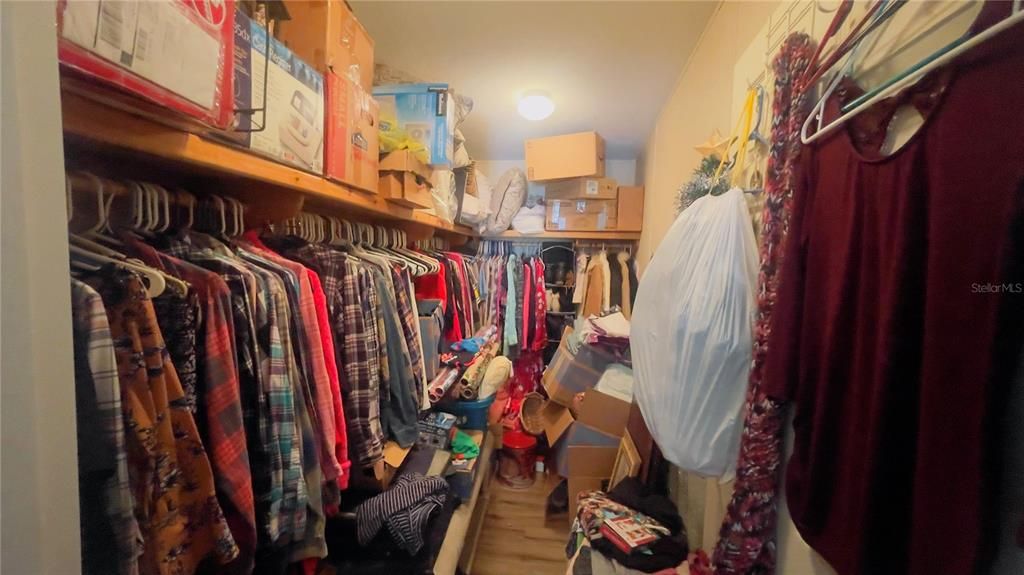 На продажу: $194,900 (3 спален, 2 ванн, 1984 Квадратных фут)