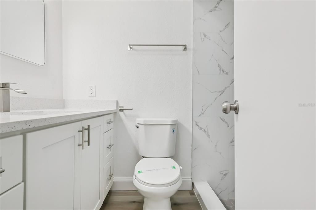 For Sale: $205,000 (2 beds, 2 baths, 1127 Square Feet)