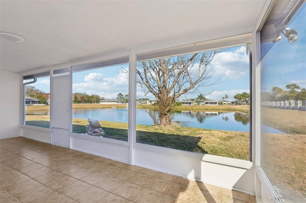 For Sale: $205,000 (2 beds, 2 baths, 1127 Square Feet)