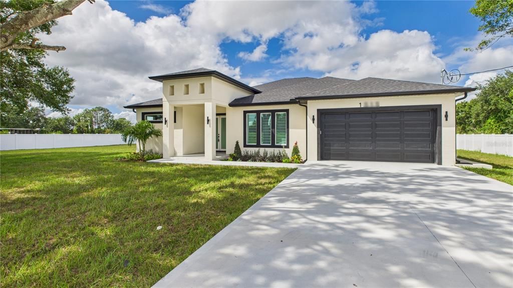 For Sale: $850,000 (4 beds, 3 baths, 2363 Square Feet)