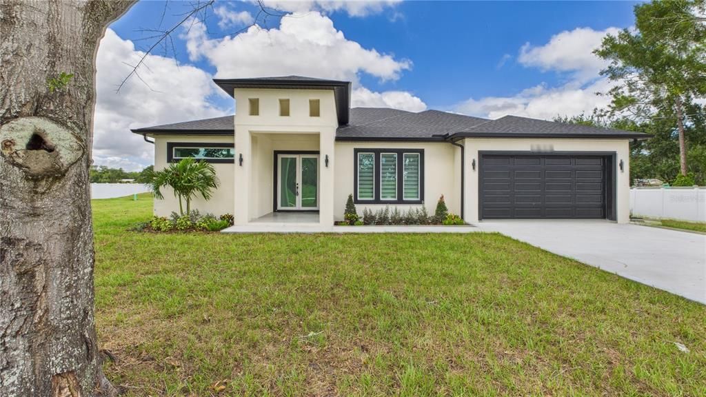 For Sale: $850,000 (4 beds, 3 baths, 2363 Square Feet)