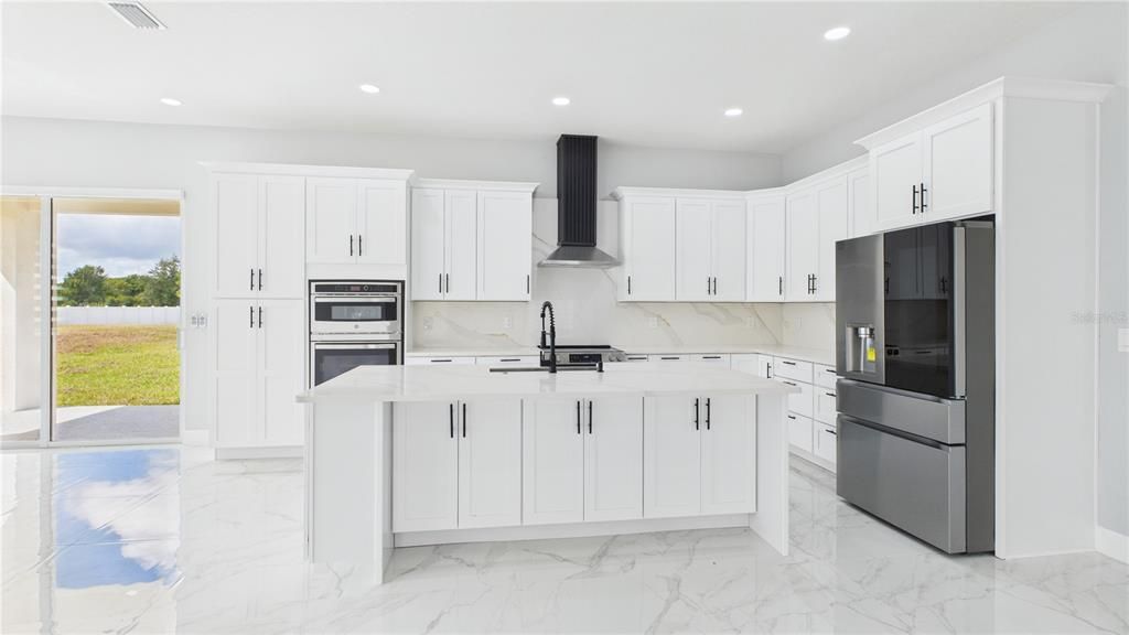 For Sale: $850,000 (4 beds, 3 baths, 2363 Square Feet)