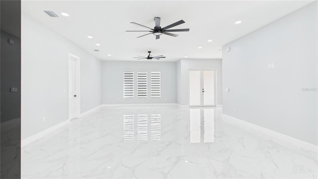 For Sale: $850,000 (4 beds, 3 baths, 2363 Square Feet)