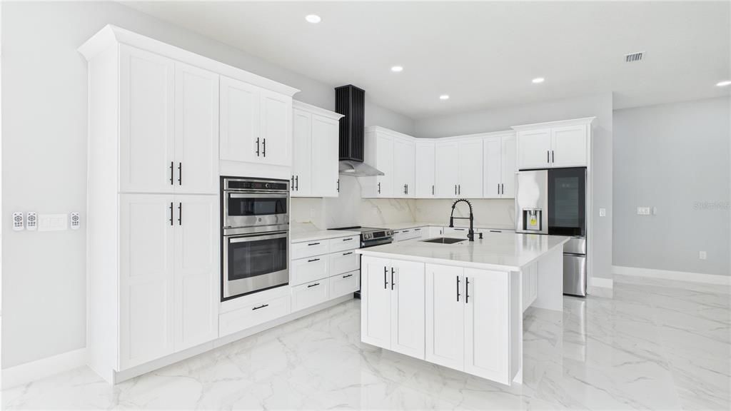 For Sale: $850,000 (4 beds, 3 baths, 2363 Square Feet)