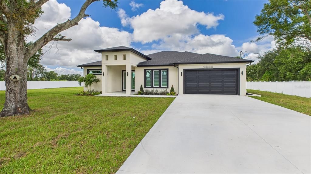For Sale: $850,000 (4 beds, 3 baths, 2363 Square Feet)
