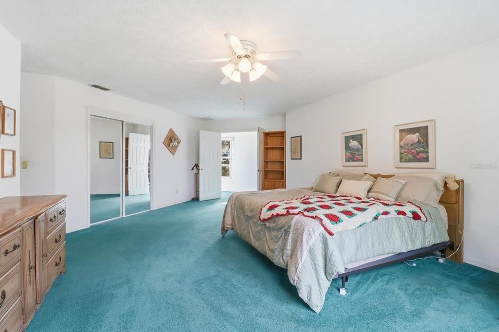 Active With Contract: $399,000 (3 beds, 2 baths, 2297 Square Feet)