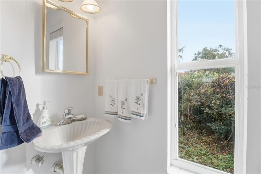 Active With Contract: $399,000 (3 beds, 2 baths, 2297 Square Feet)