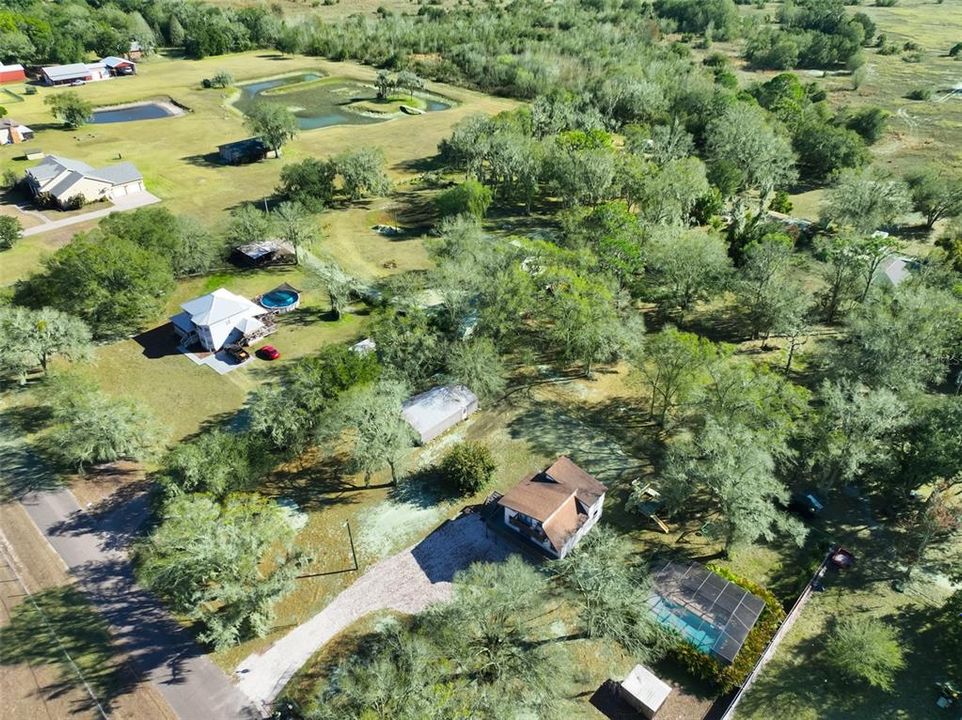 Под контрактом: $575,000 (3 спален, 2 ванн, 1470 Квадратных фут)