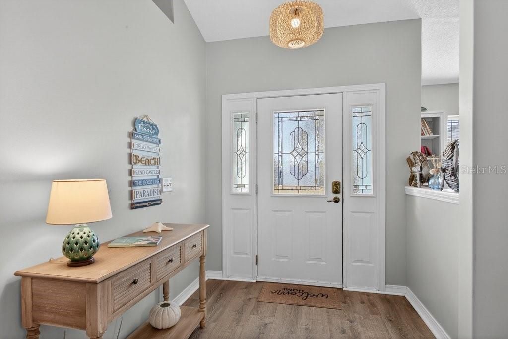 For Sale: $730,000 (3 beds, 2 baths, 1760 Square Feet)