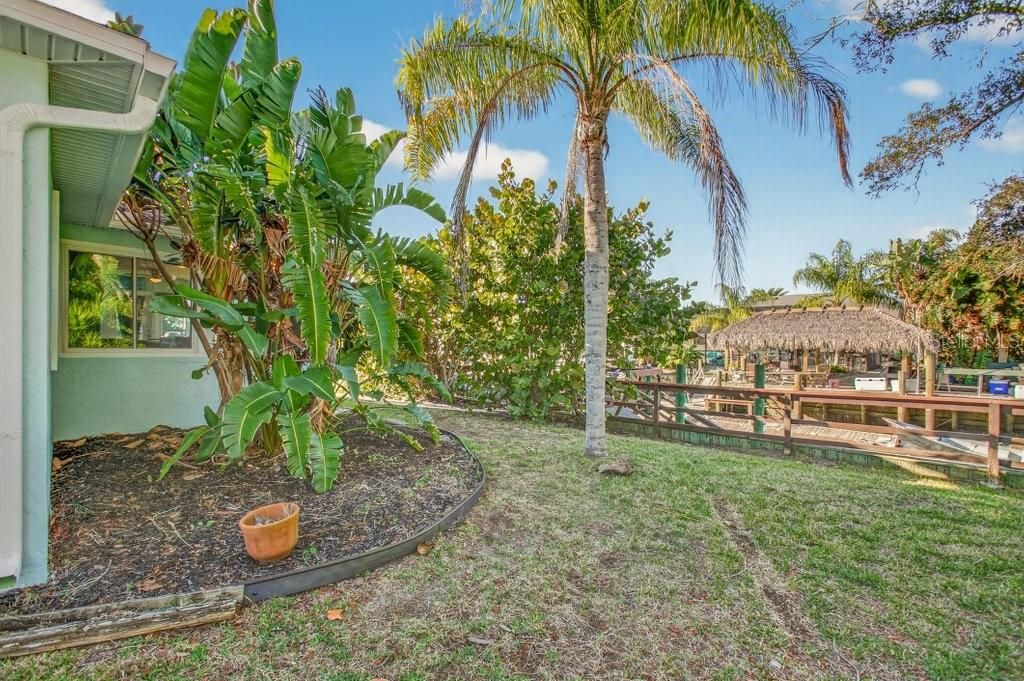 For Sale: $730,000 (3 beds, 2 baths, 1760 Square Feet)