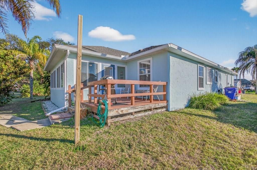 For Sale: $730,000 (3 beds, 2 baths, 1760 Square Feet)