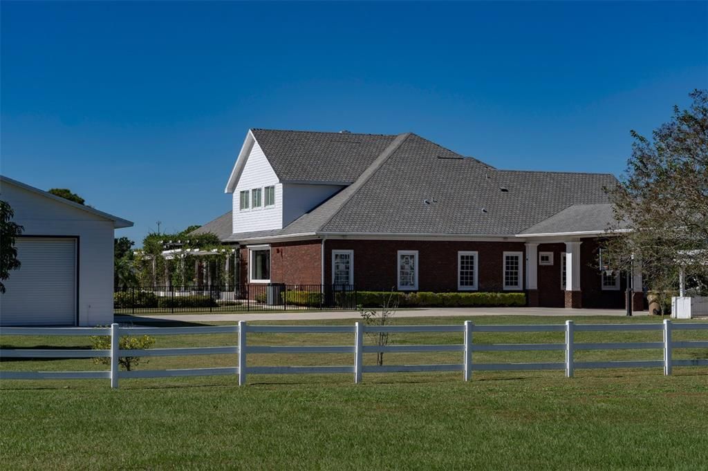 For Sale: $3,499,000 (10 beds, 7 baths, 9881 Square Feet)