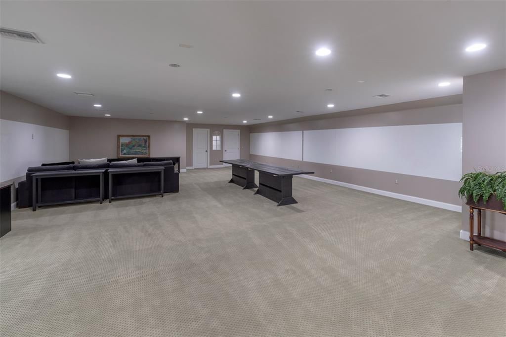 For Sale: $3,499,000 (10 beds, 7 baths, 9881 Square Feet)
