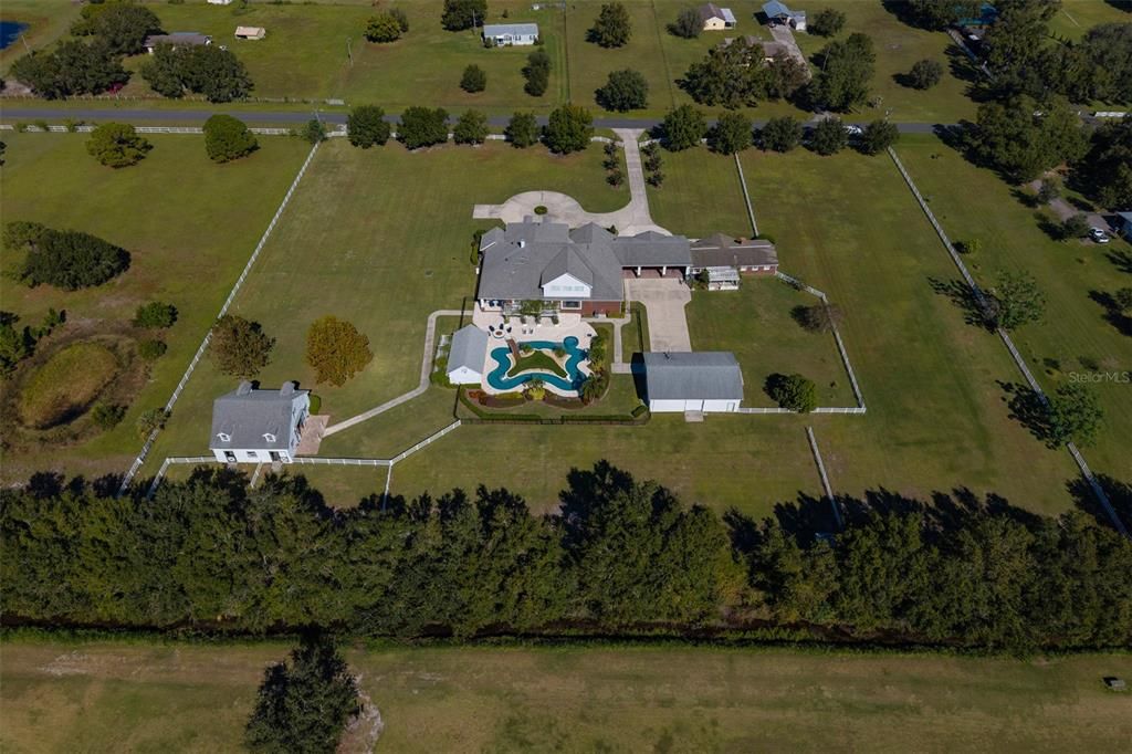 For Sale: $3,499,000 (10 beds, 7 baths, 9881 Square Feet)
