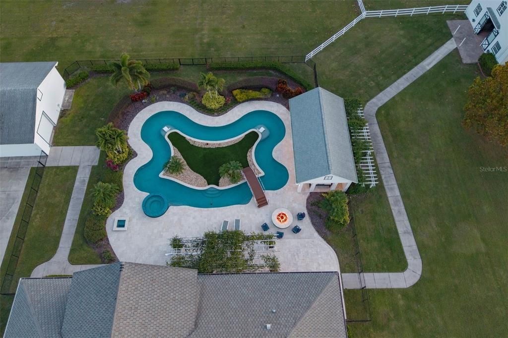 For Sale: $3,499,000 (10 beds, 7 baths, 9881 Square Feet)