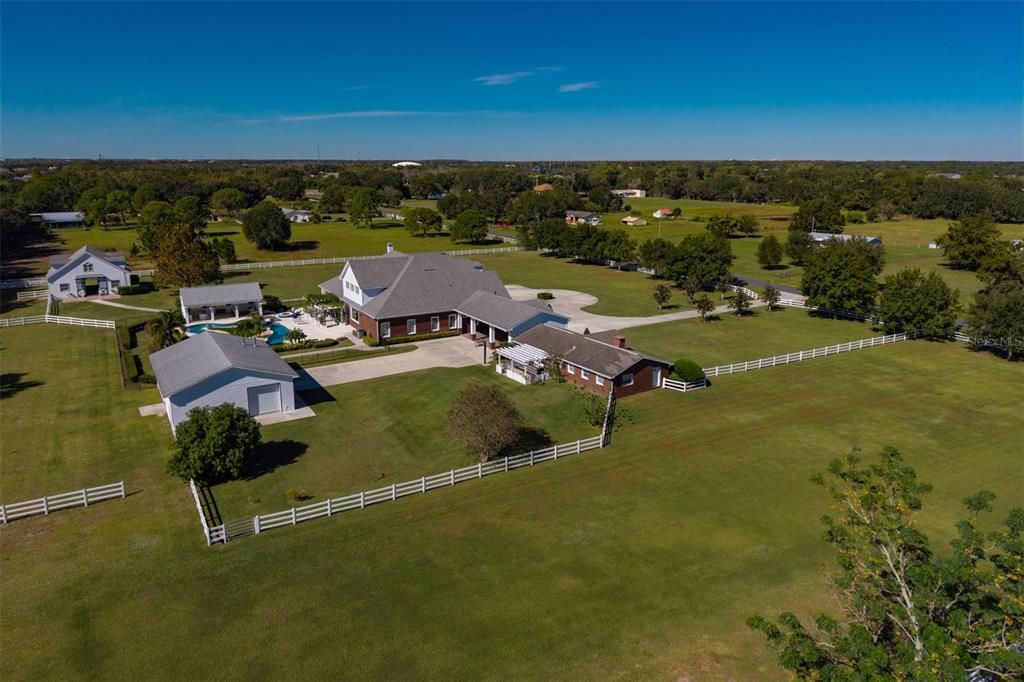 For Sale: $3,499,000 (10 beds, 7 baths, 9881 Square Feet)