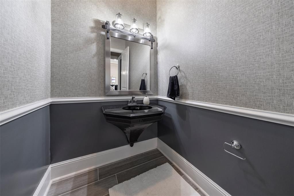 For Sale: $3,499,000 (10 beds, 7 baths, 9881 Square Feet)