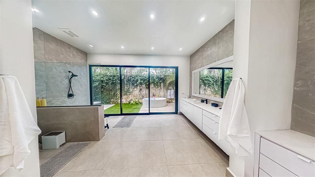 En Venta: $4,999,000 (4 camas, 6 baños, 4706 Pies cuadrados)