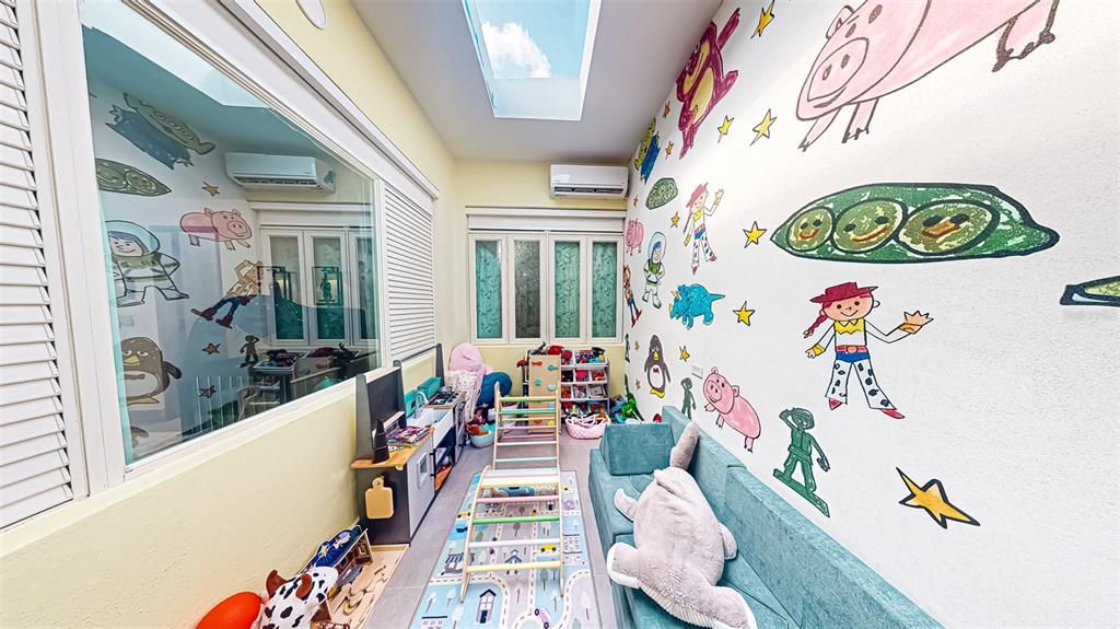 En Venta: $4,999,000 (4 camas, 6 baños, 4706 Pies cuadrados)