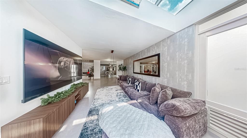 En Venta: $4,999,000 (4 camas, 6 baños, 4706 Pies cuadrados)