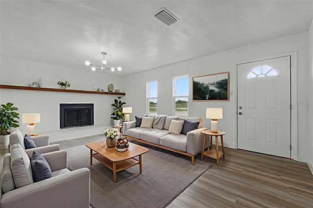 For Sale: $355,000 (3 beds, 2 baths, 1791 Square Feet)