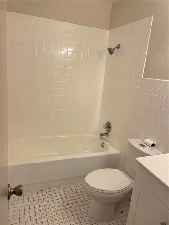 En Venta: $319,900 (4 camas, 0 baños, 1817 Pies cuadrados)