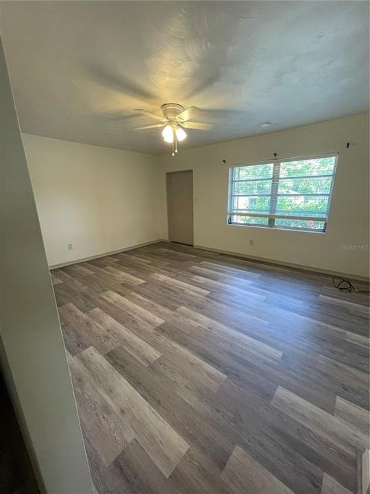 En Venta: $319,900 (4 camas, 0 baños, 1817 Pies cuadrados)