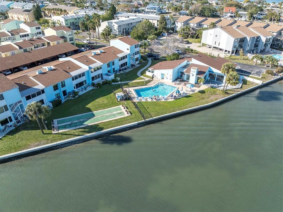 На продажу: $349,900 (3 спален, 2 ванн, 1300 Квадратных фут)