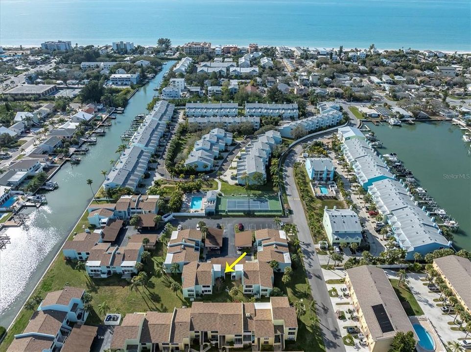 На продажу: $349,900 (3 спален, 2 ванн, 1300 Квадратных фут)