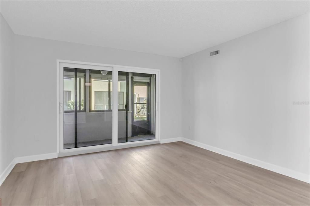 На продажу: $349,900 (3 спален, 2 ванн, 1300 Квадратных фут)
