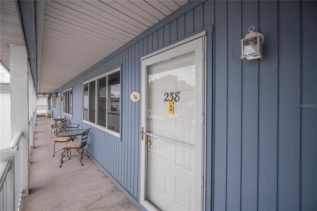 For Sale: $80,000 (2 beds, 1 baths, 987 Square Feet)