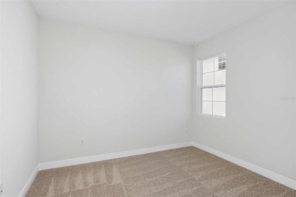 Active With Contract: $549,990 (5 beds, 3 baths, 3183 Square Feet)