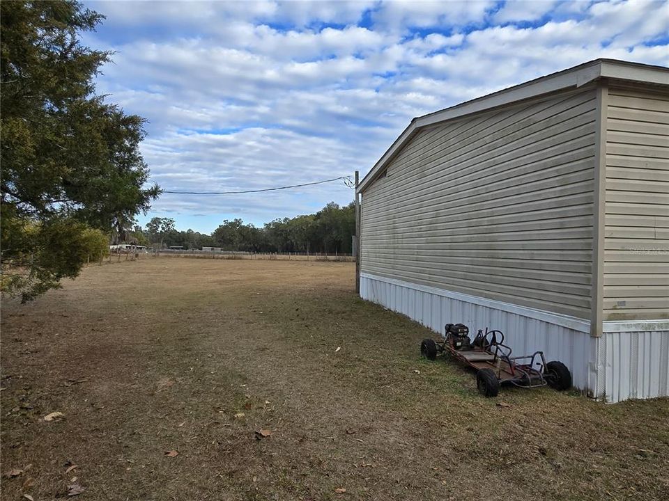 For Sale: $198,000 (3 beds, 3 baths, 2356 Square Feet)