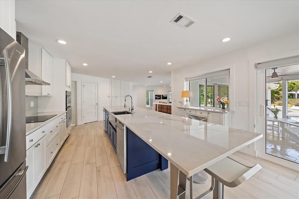 For Sale: $1,995,000 (3 beds, 2 baths, 2233 Square Feet)