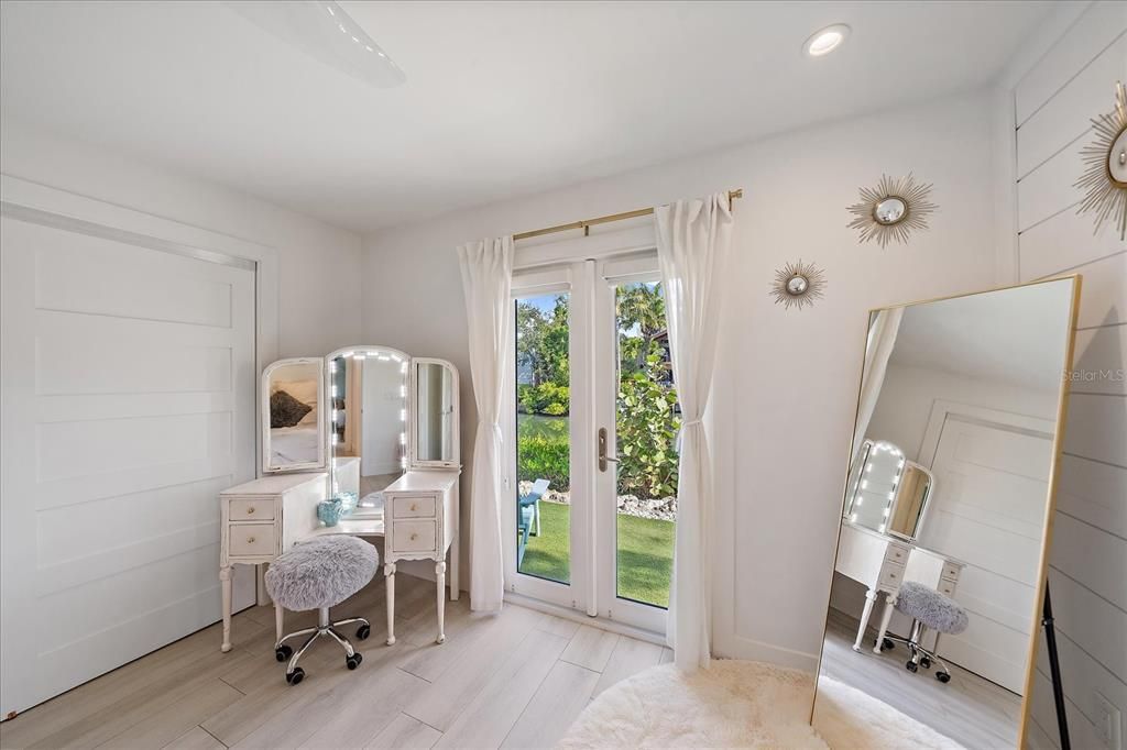 For Sale: $1,995,000 (3 beds, 2 baths, 2233 Square Feet)