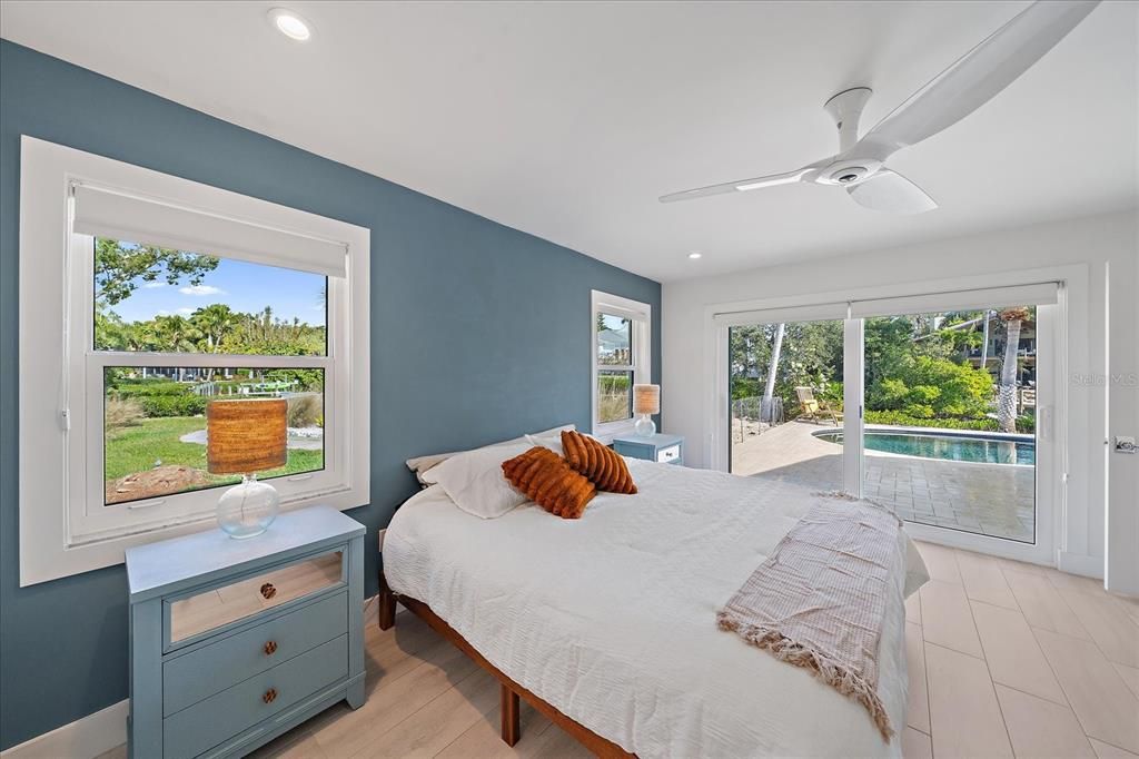 For Sale: $1,995,000 (3 beds, 2 baths, 2233 Square Feet)