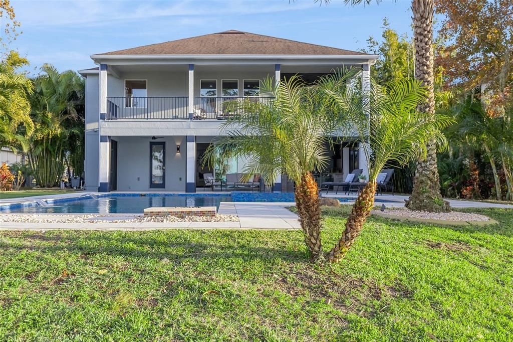 For Sale: $2,175,000 (5 beds, 5 baths, 4139 Square Feet)