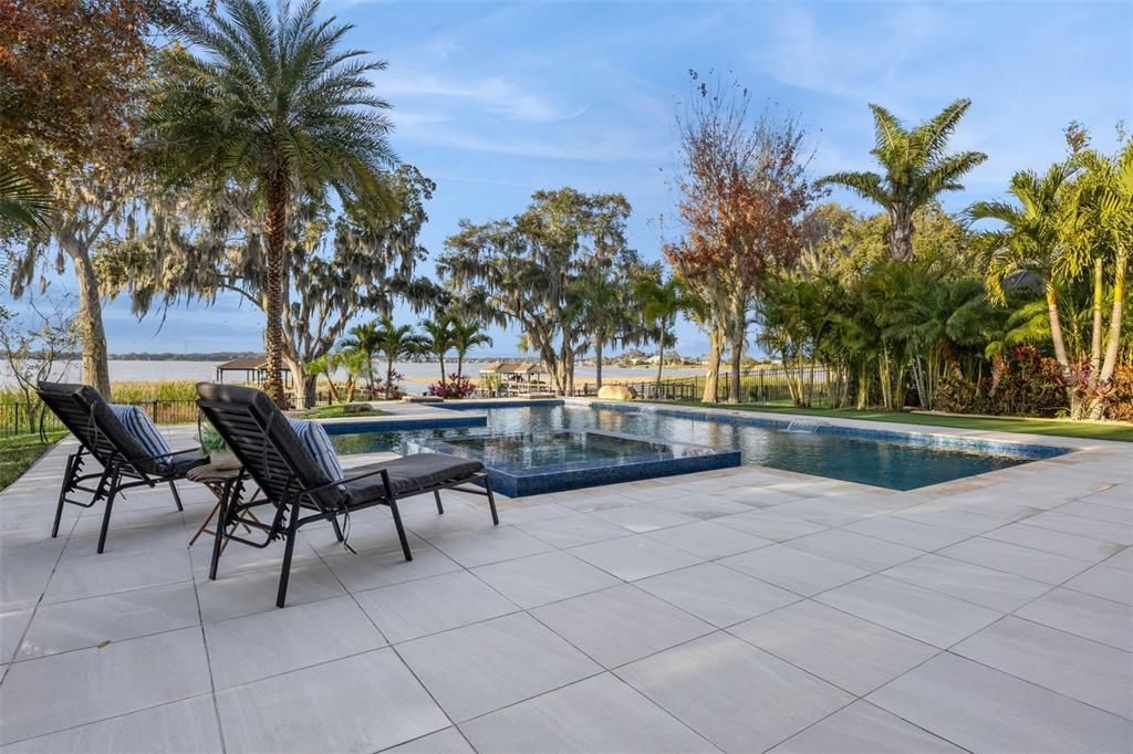 For Sale: $2,175,000 (5 beds, 5 baths, 4139 Square Feet)
