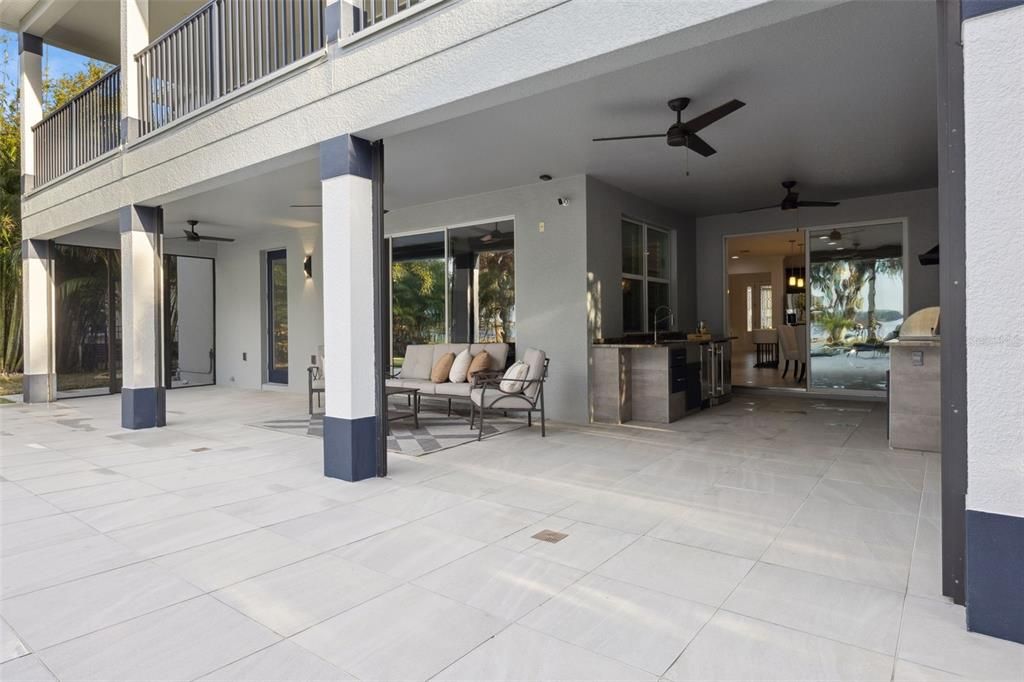 For Sale: $2,175,000 (5 beds, 5 baths, 4139 Square Feet)