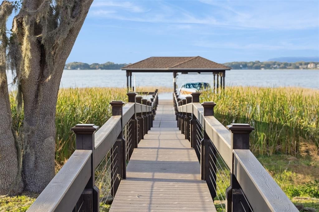 For Sale: $2,175,000 (5 beds, 5 baths, 4139 Square Feet)